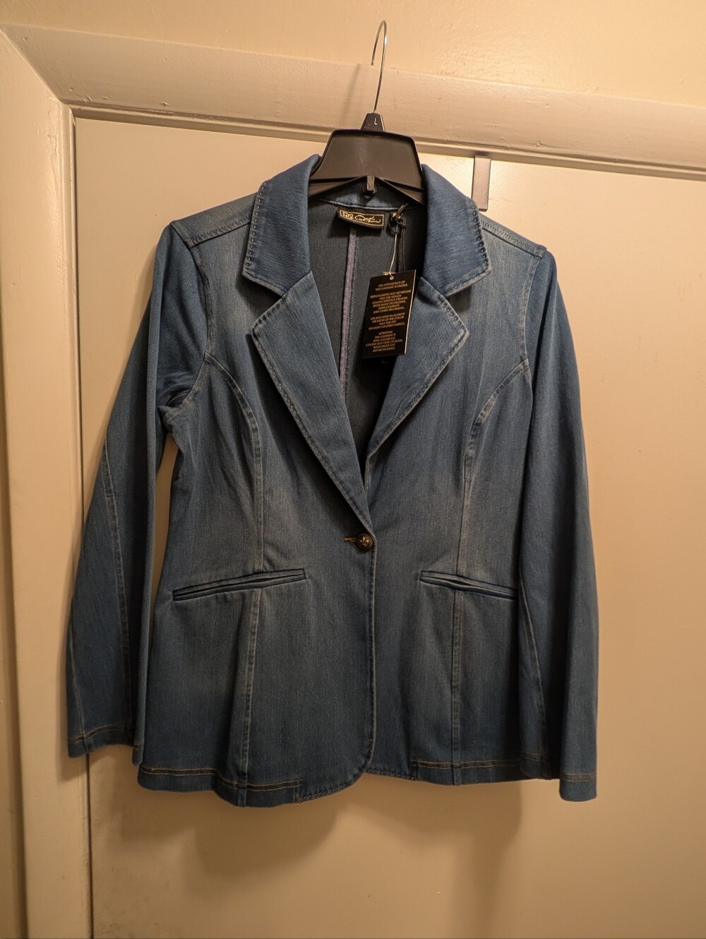 DG2 by Diane Gilman Light Blue Denim Stretch Blazer Jacket